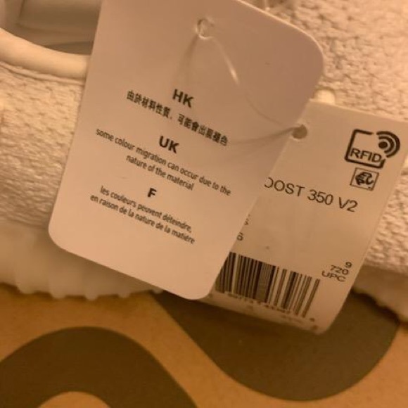 Adidas yeezy 350 v2 triple white main image 7